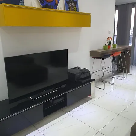 Appartamento Immaculate 2-Bed Apartment In Larnaca *