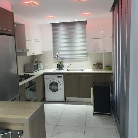 Immaculate 2-Bed Apartment In Larnaca Lägenhet *