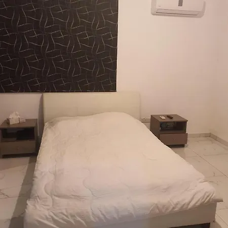 Immaculate 2-Bed Apartment In Larnaca Lägenhet